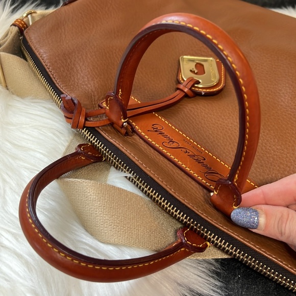 NWOT Dooney & Bourke Juliette weekender travel bag Vachetta Florentine leather - Picture 8 of 17